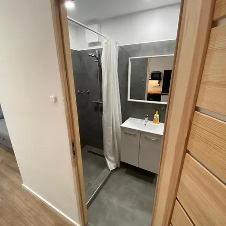 Benjamin Apartman *