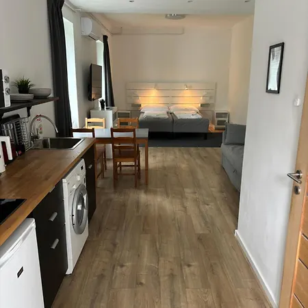 Benjamin Apartman *