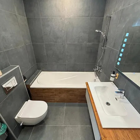 Benjamin Apartman *