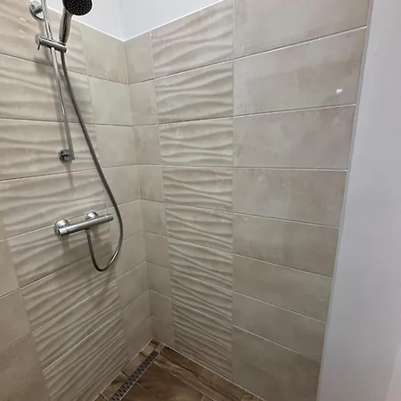 Benjamin Διαμέρισμα